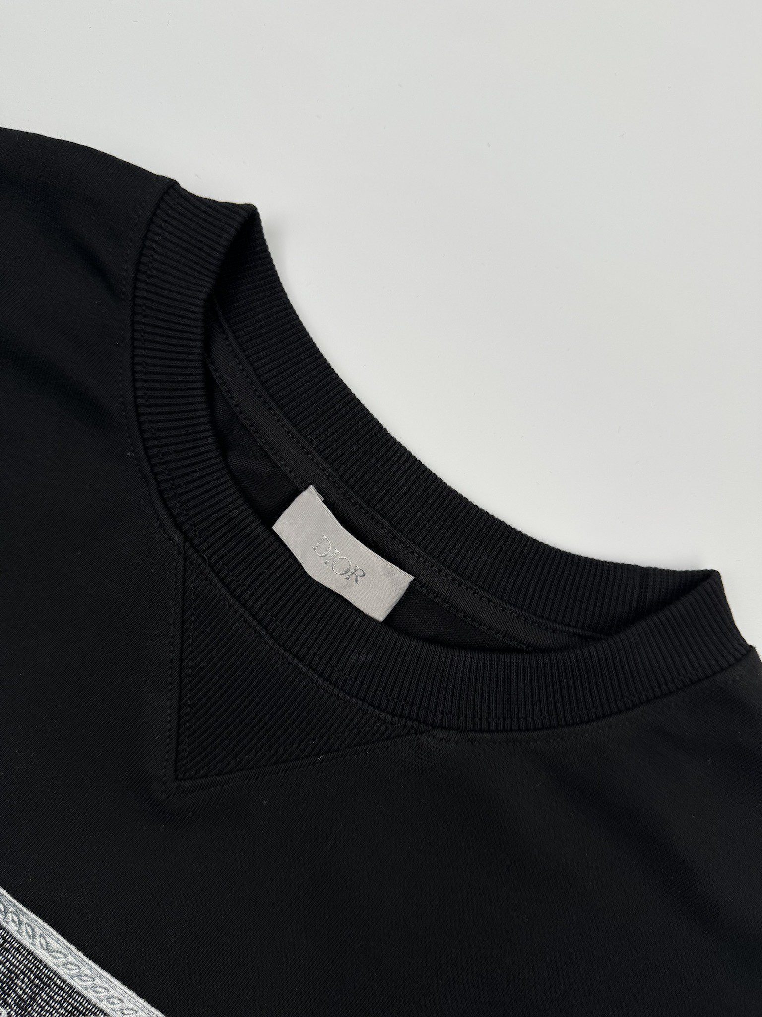 ffaefae07b9188d0ff5631bf2c7d5520_1717725512_2352.jpg ffaefae07b9188d0ff5631bf2c7d5520_1717725512_2352.jpg