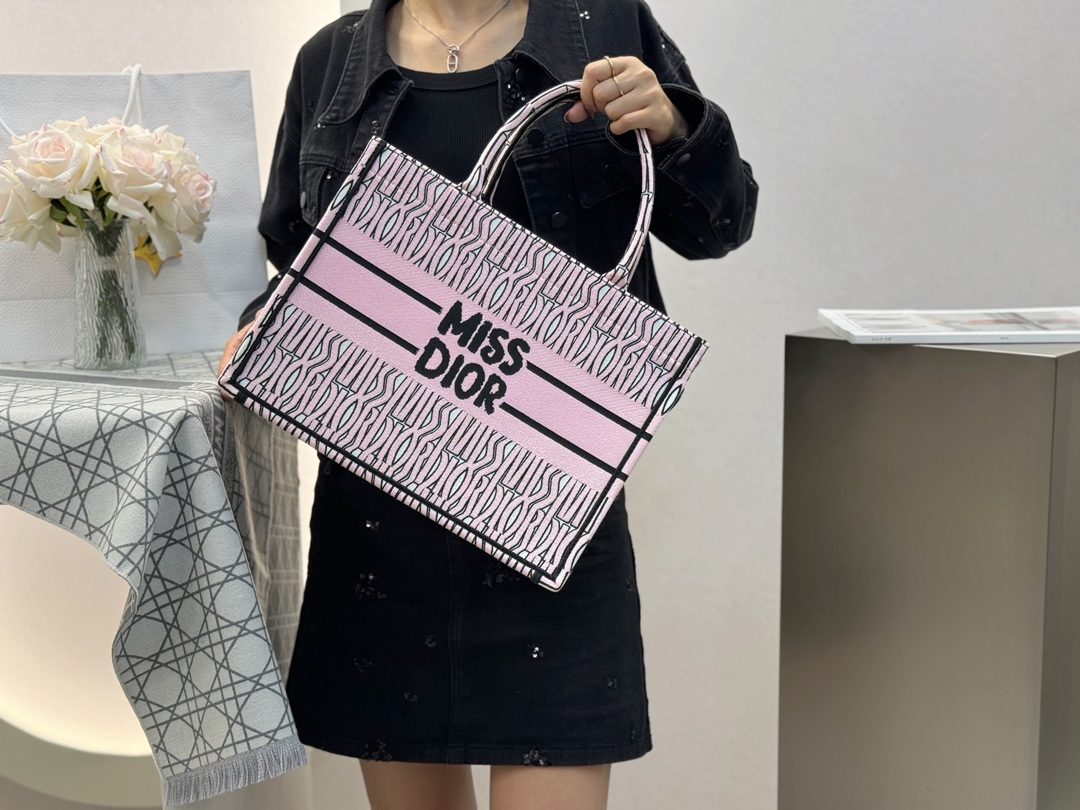 03a89ac0529a91454da83ff0405c2369_1722576807_4038.jpg 03a89ac0529a91454da83ff0405c2369_1722576807_4038.jpg