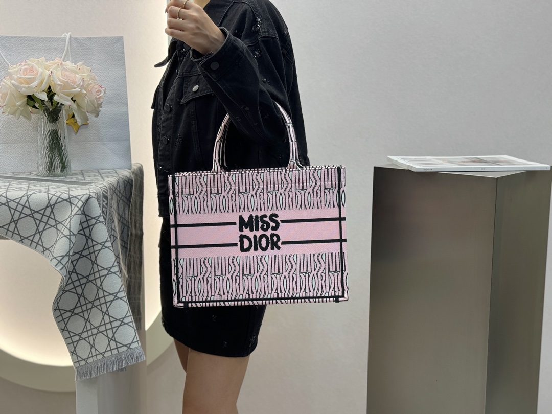 03a89ac0529a91454da83ff0405c2369_1722576811_1293.jpg 03a89ac0529a91454da83ff0405c2369_1722576811_1293.jpg