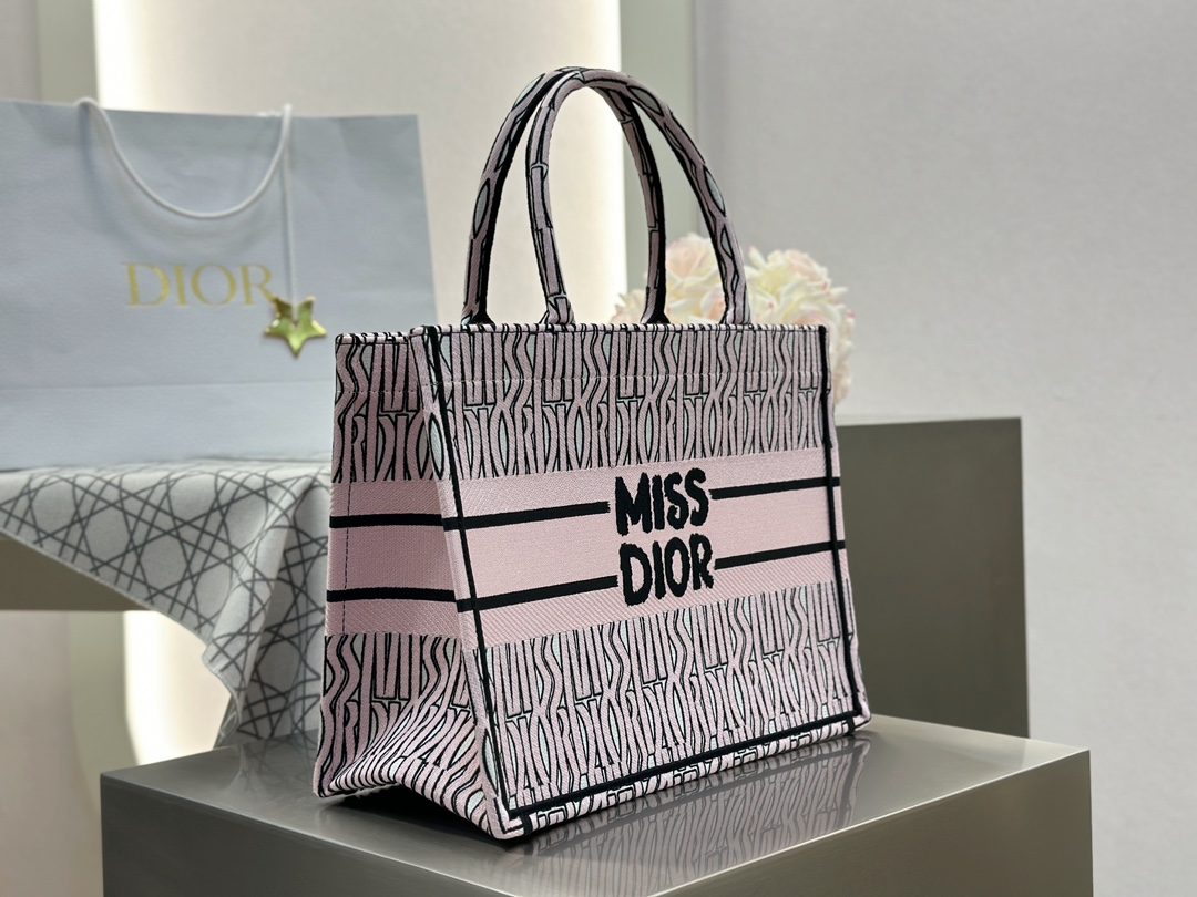 03a89ac0529a91454da83ff0405c2369_1722576828_5206.jpg 03a89ac0529a91454da83ff0405c2369_1722576828_5206.jpg