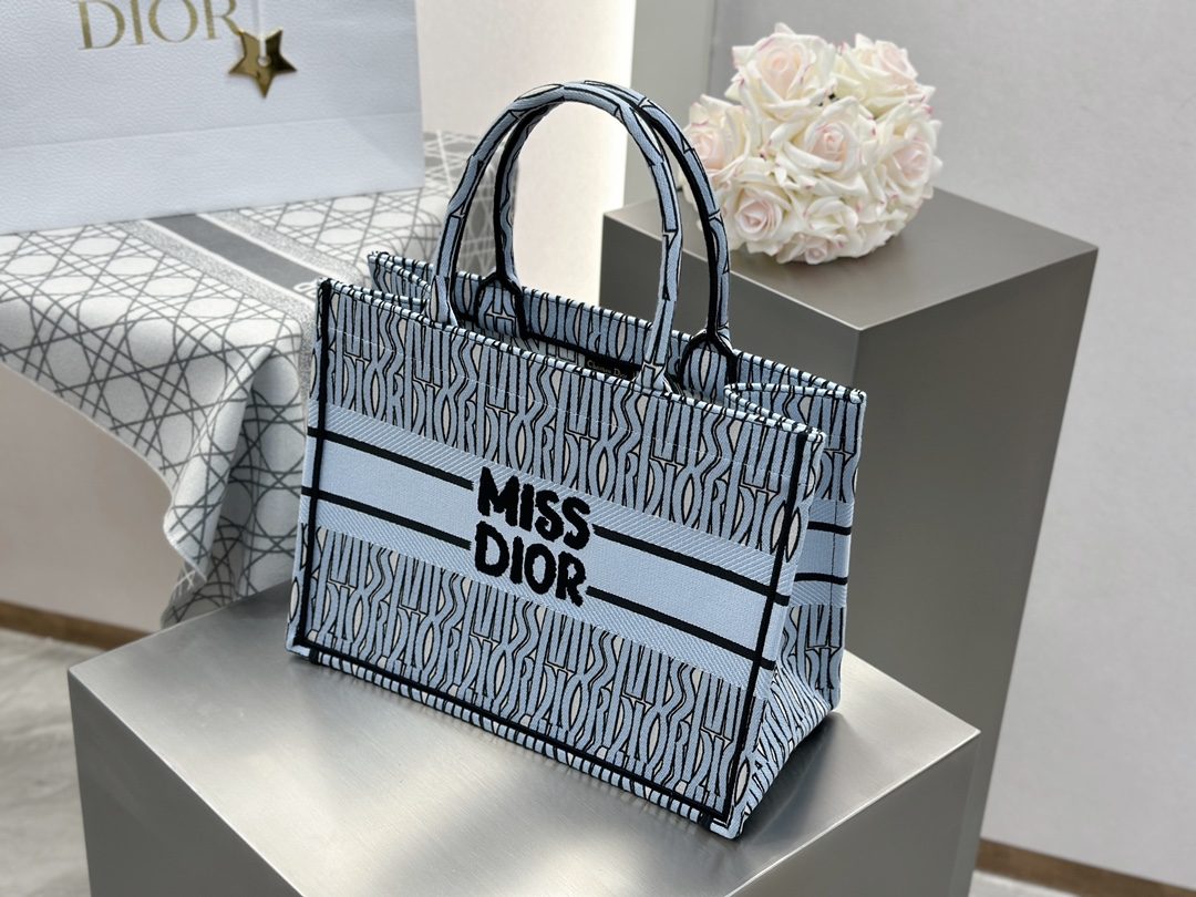 03a89ac0529a91454da83ff0405c2369_1722576923_1821.jpg 03a89ac0529a91454da83ff0405c2369_1722576923_1821.jpg