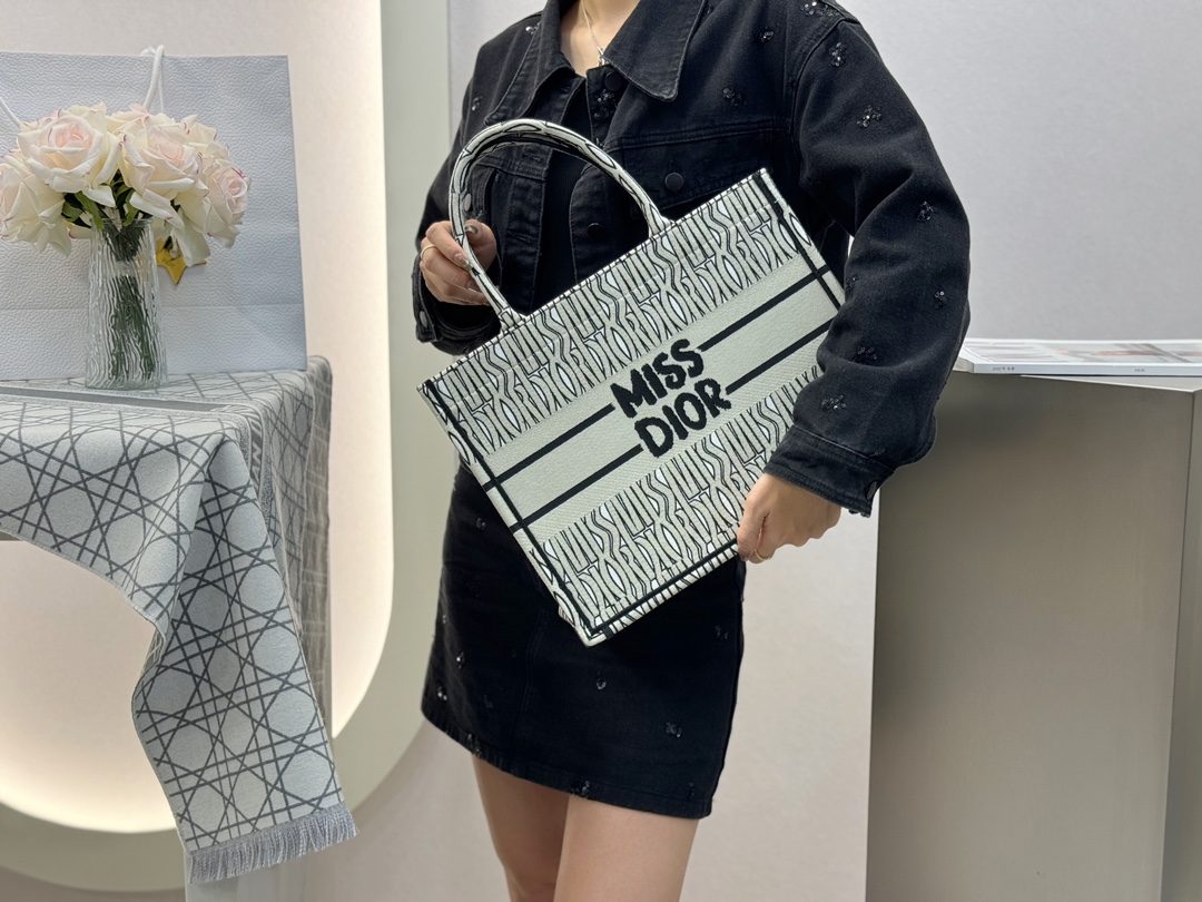 03a89ac0529a91454da83ff0405c2369_1722577003_3928.jpg 03a89ac0529a91454da83ff0405c2369_1722577003_3928.jpg