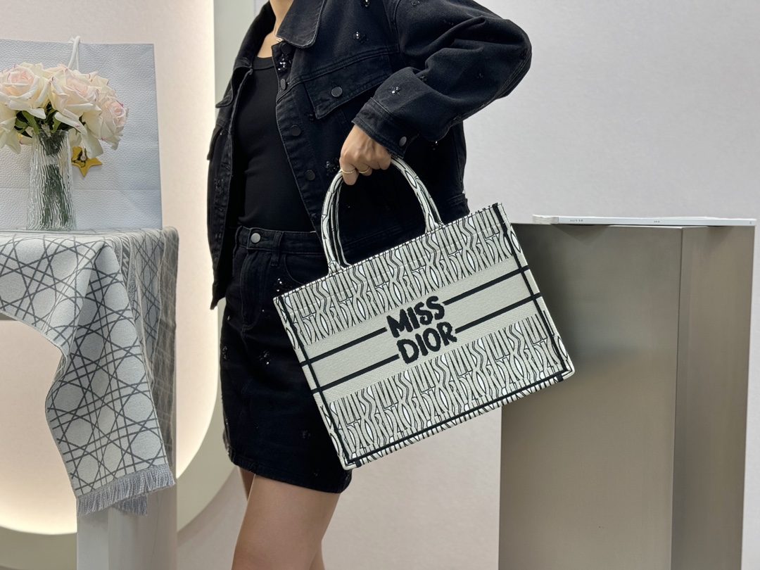 03a89ac0529a91454da83ff0405c2369_1722577005_4916.jpg 03a89ac0529a91454da83ff0405c2369_1722577005_4916.jpg