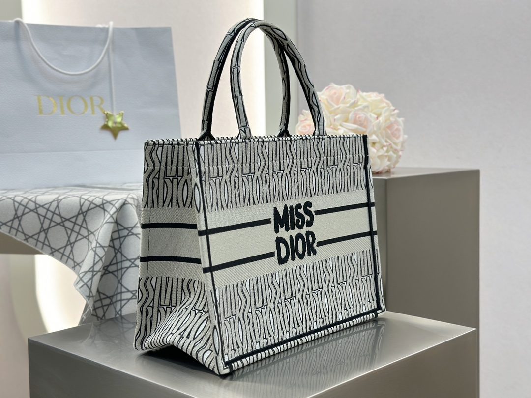 03a89ac0529a91454da83ff0405c2369_1722577015_8554.jpg 03a89ac0529a91454da83ff0405c2369_1722577015_8554.jpg