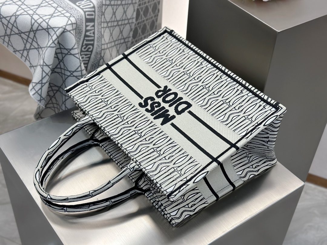 03a89ac0529a91454da83ff0405c2369_1722577017_4665.jpg 03a89ac0529a91454da83ff0405c2369_1722577017_4665.jpg