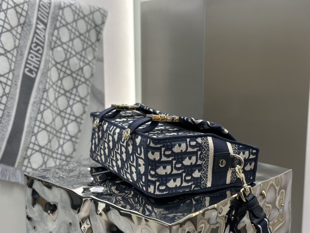 2001a8128632bf22df27c65d4dca71ec_1725376961_9144.jpg 2001a8128632bf22df27c65d4dca71ec_1725376961_9144_1725377043.jpg