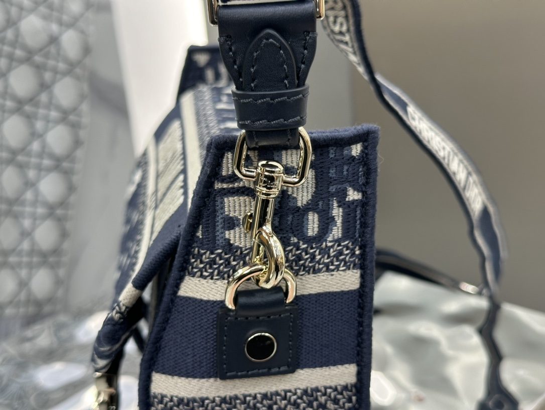 2001a8128632bf22df27c65d4dca71ec_1725376978_9255.jpg 2001a8128632bf22df27c65d4dca71ec_1725376978_9255.jpg