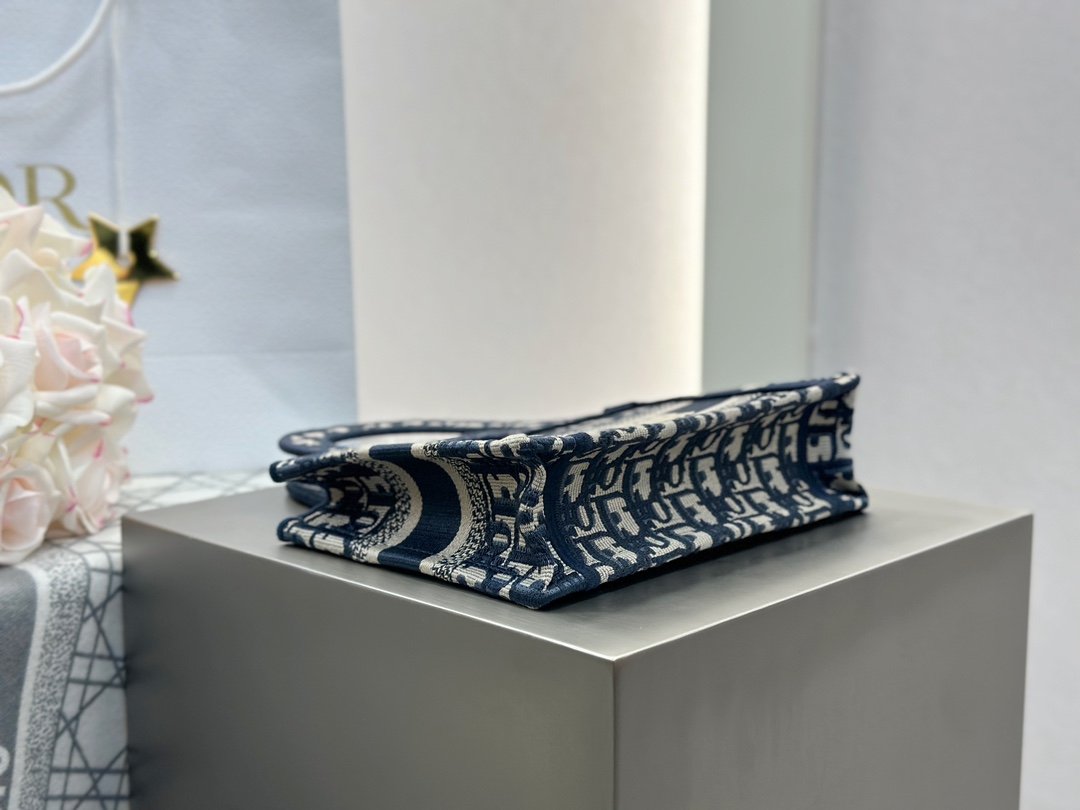 2001a8128632bf22df27c65d4dca71ec_1725377068_4786.jpg 2001a8128632bf22df27c65d4dca71ec_1725377068_4786.jpg