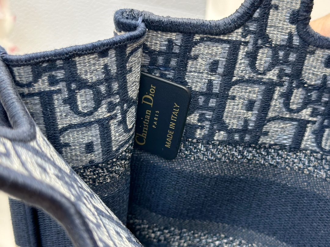 2001a8128632bf22df27c65d4dca71ec_1725377081_0879.jpg 2001a8128632bf22df27c65d4dca71ec_1725377081_0879.jpg