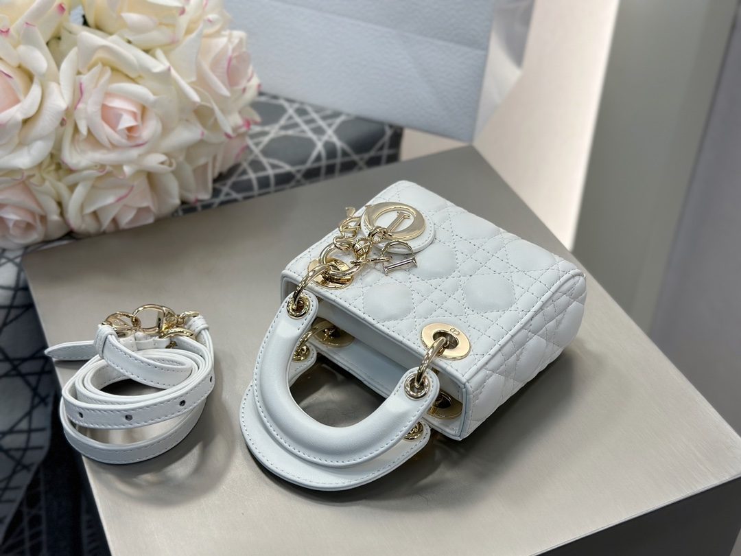 2001a8128632bf22df27c65d4dca71ec_1725377354_5727.jpg 2001a8128632bf22df27c65d4dca71ec_1725377354_5727.jpg