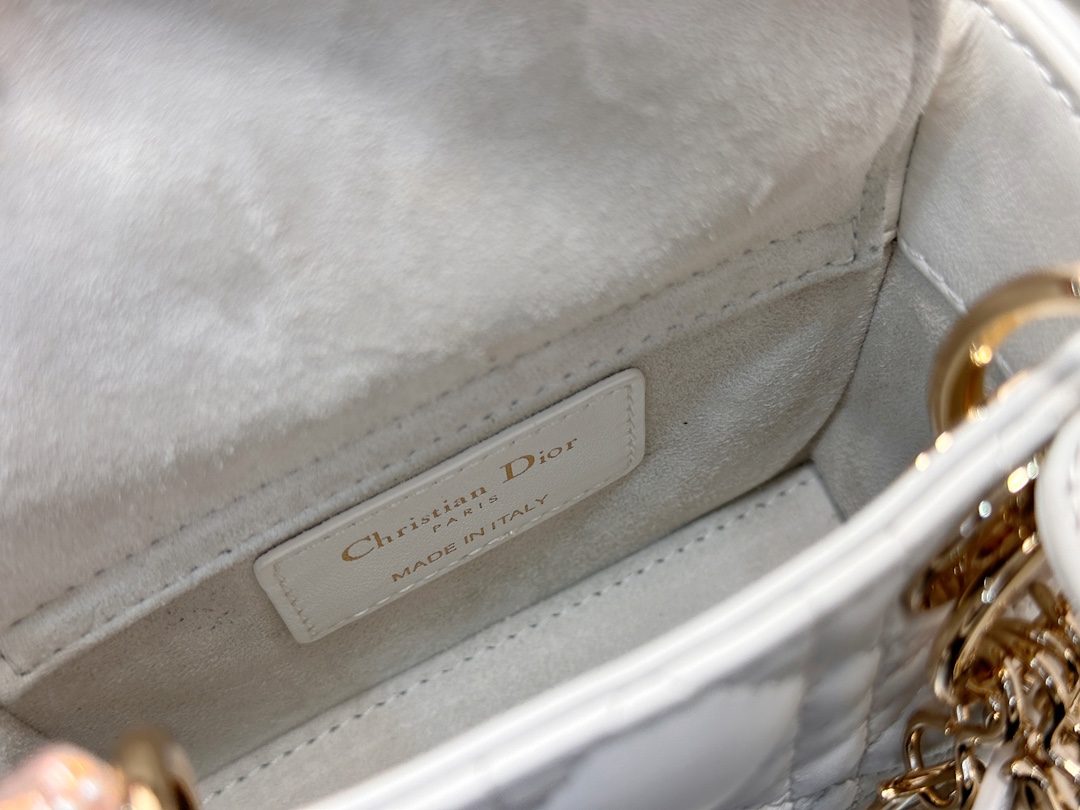 2001a8128632bf22df27c65d4dca71ec_1725377355_9402.jpg 2001a8128632bf22df27c65d4dca71ec_1725377355_9402.jpg