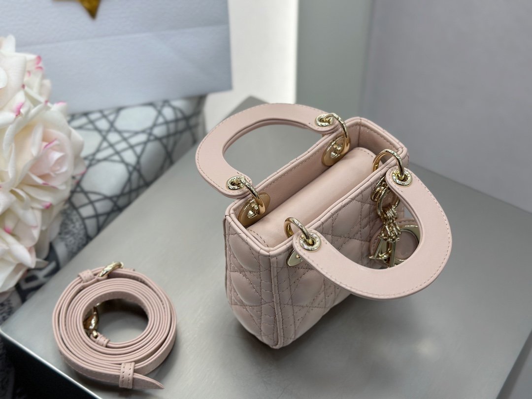 2001a8128632bf22df27c65d4dca71ec_1725377405_9646.jpg 2001a8128632bf22df27c65d4dca71ec_1725377405_9646.jpg