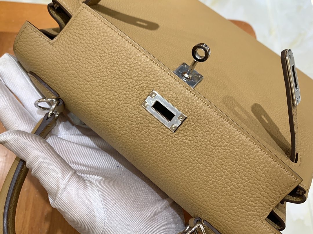 0bc98fe396b5be183f64890cc900841a_1733710907_6252.jpg 0bc98fe396b5be183f64890cc900841a_1733710907_6252.jpg