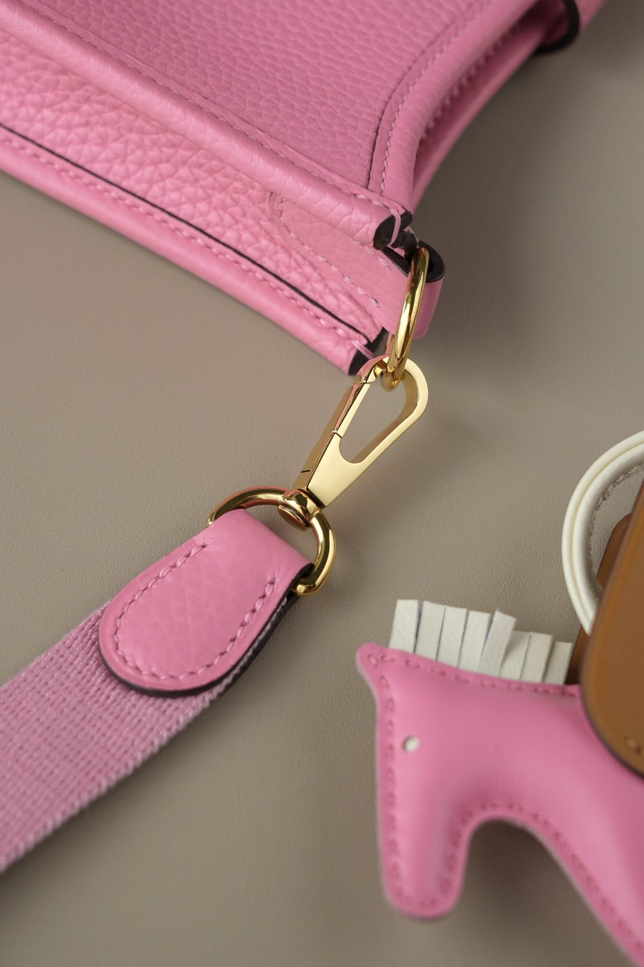 9e4e500e9b05796831972b5dadd576a2_1738738471_735.jpg 9e4e500e9b05796831972b5dadd576a2_1738738471_735.jpg