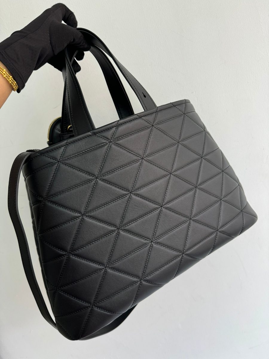 c6849829b3ce3de4d0f6594e79941e77_1739952462_6371.jpg c6849829b3ce3de4d0f6594e79941e77_1739952462_6371.jpg