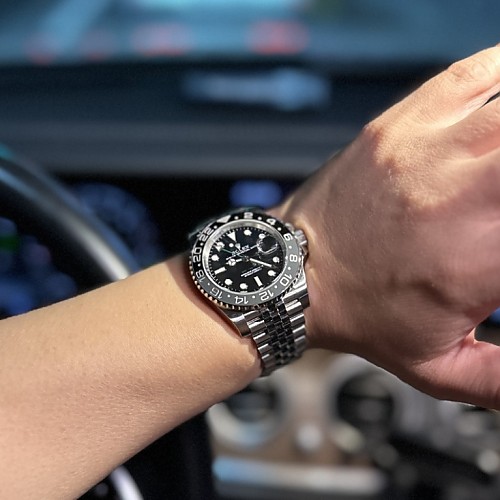 돌고돌아 역시나 바나나워치네요.