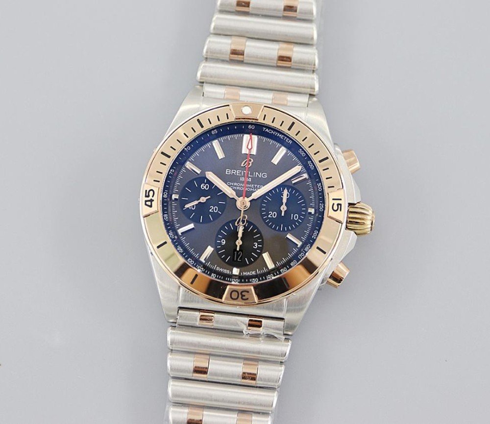 브라이틀링 크로노그래프 크로노맷 블루 다이얼 콤비 42mm AB0134101K1A1