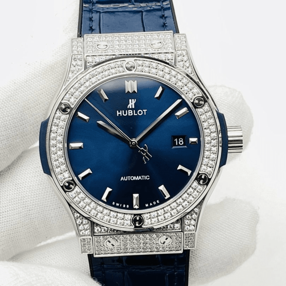 위블로 클래식 퓨전 블루 다이얼 풀다이아 티타늄 가죽 스트랩 38mm/42mm 542.NX.7170.LR