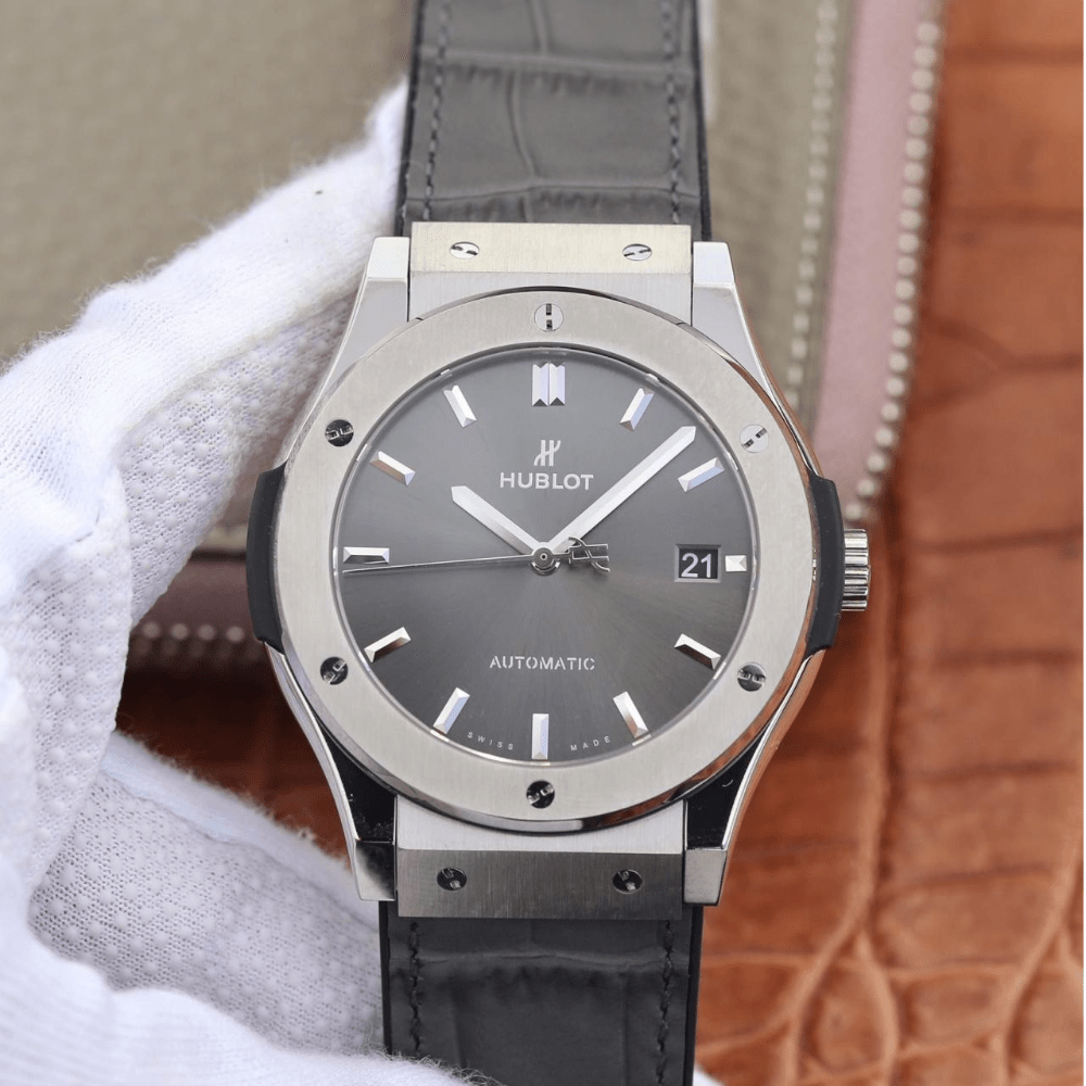 위블로 클래식 퓨전 티타늄 그레이 러버 스트랩 45mm 511.NX.7071.LR