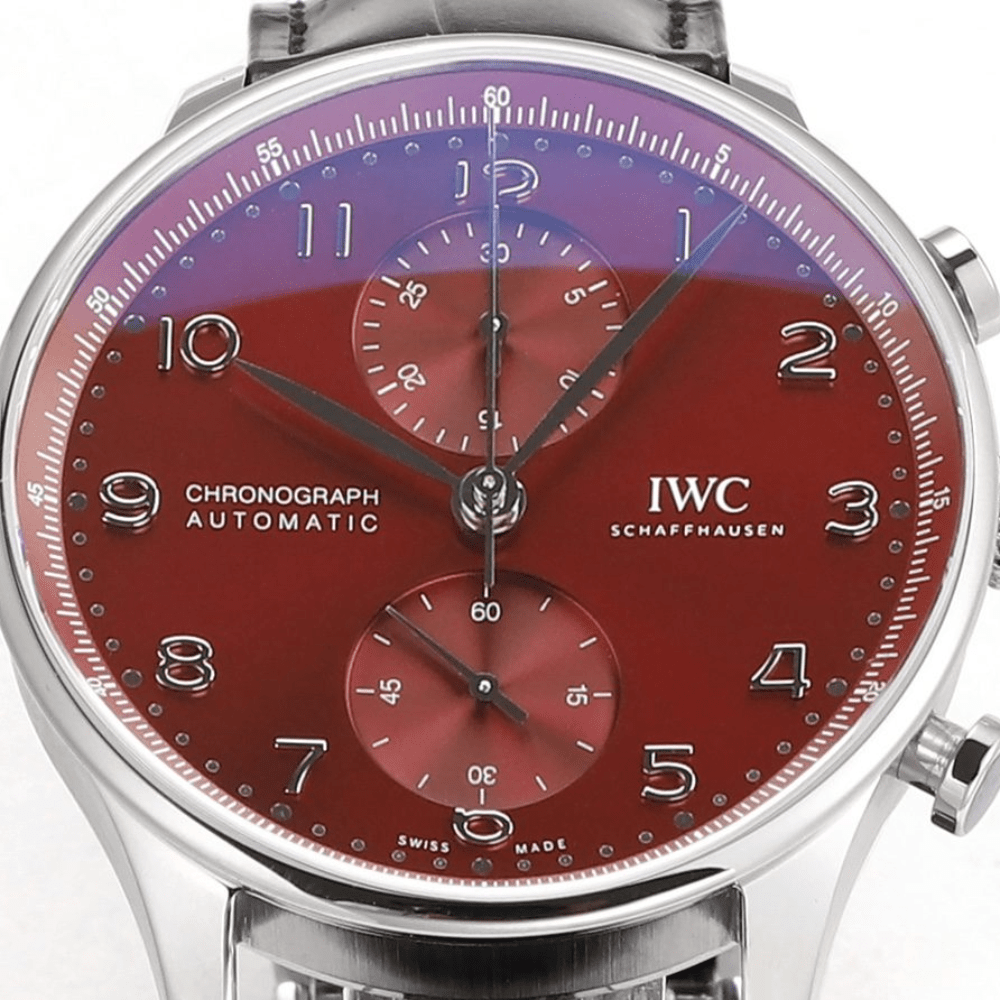 IWC 포르투기저 크로노그래프 버건디 다이얼 레더 스트랩 40mm IW371616