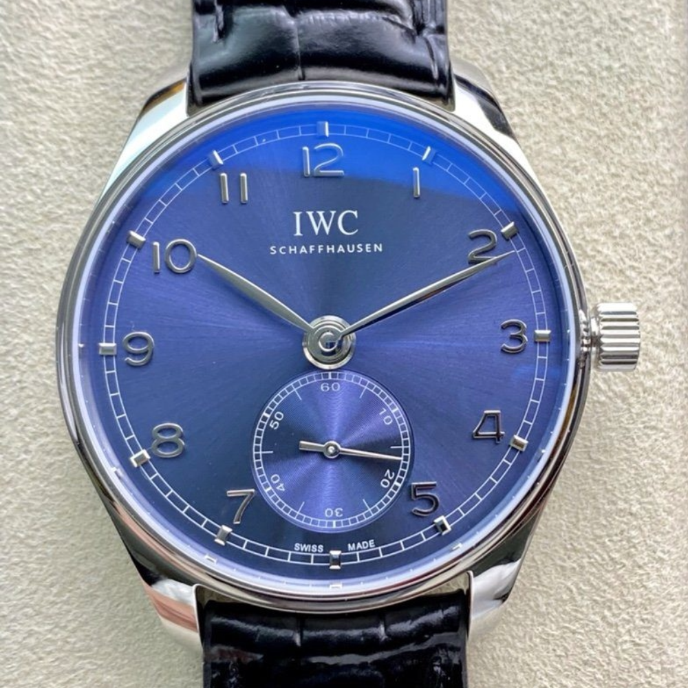 IWC 포르투기저 크로노그래프 실버 블루 다이얼 레더 스트랩 40mm IW358305
