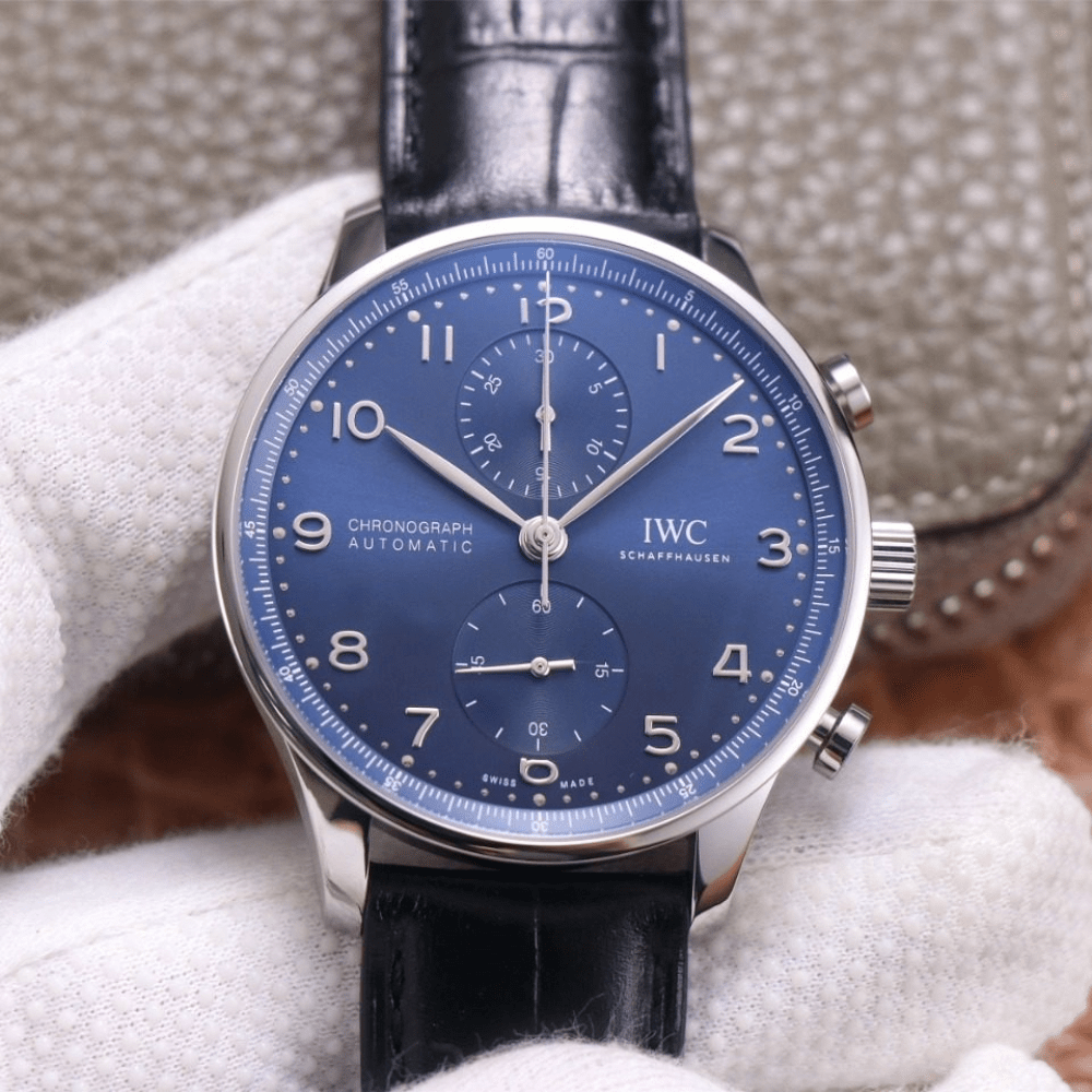 IWC 포르투기저 크로노그래프 화이트골드 블루 다이얼 41mm 레더 스트랩 IW371606