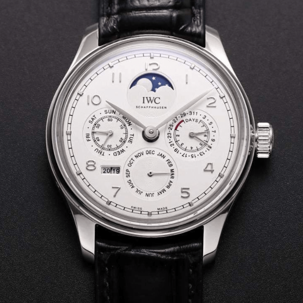IWC 포르투기저 퍼페츄얼 문페이즈 화이트골드 화이트다이얼 레더 스트랩 41mm IW502305