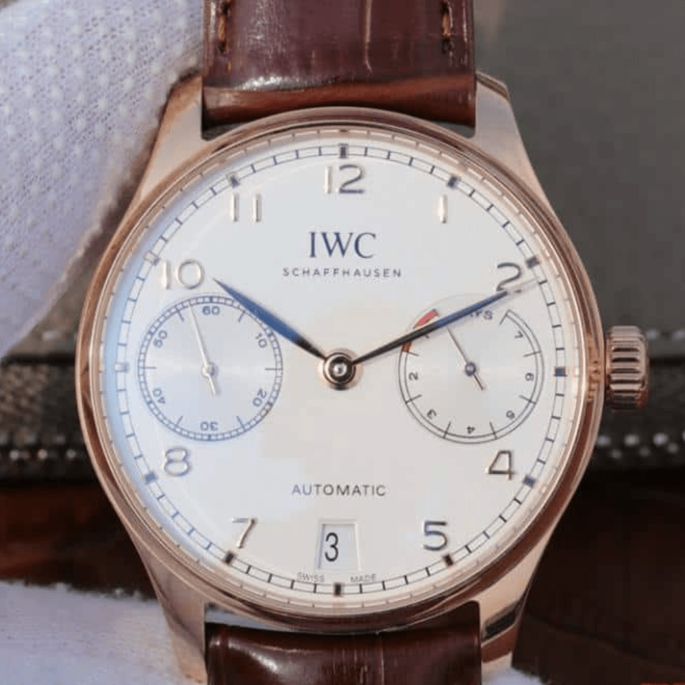 IWC 포르투기저 세븐데이즈 로즈골드 화이트 다이얼 레더 스트랩 42.3mm IW500701