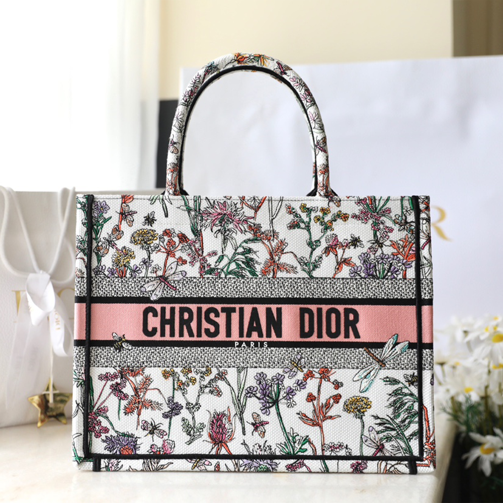 디올 Herbarium 자수 북 토트 미디엄 백