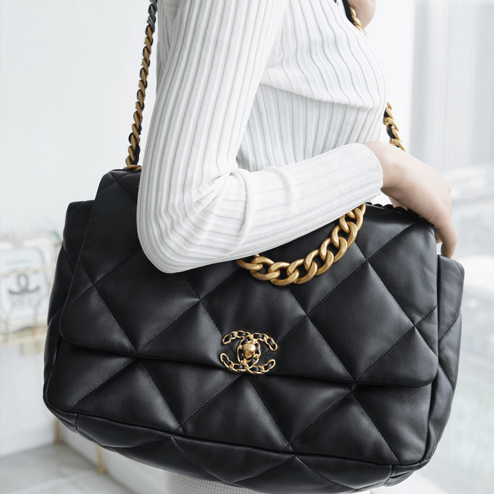 팬더샵 샤넬 19백 맥시 체인 램스킨 화이트