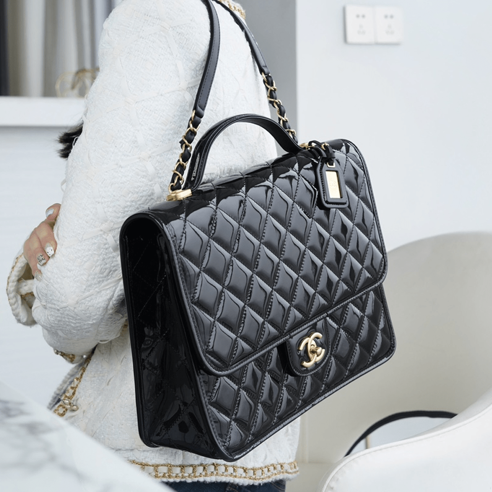 팬더샵 샤넬 라지 백팩 블랙 금장 유광