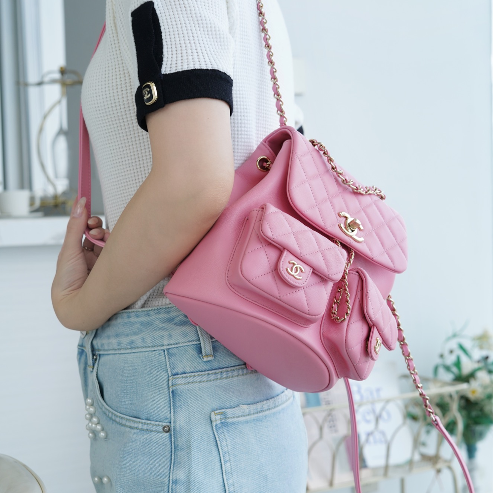 팬더샵 샤넬 23A 듀마 더블 포켓 백 스몰 핑크