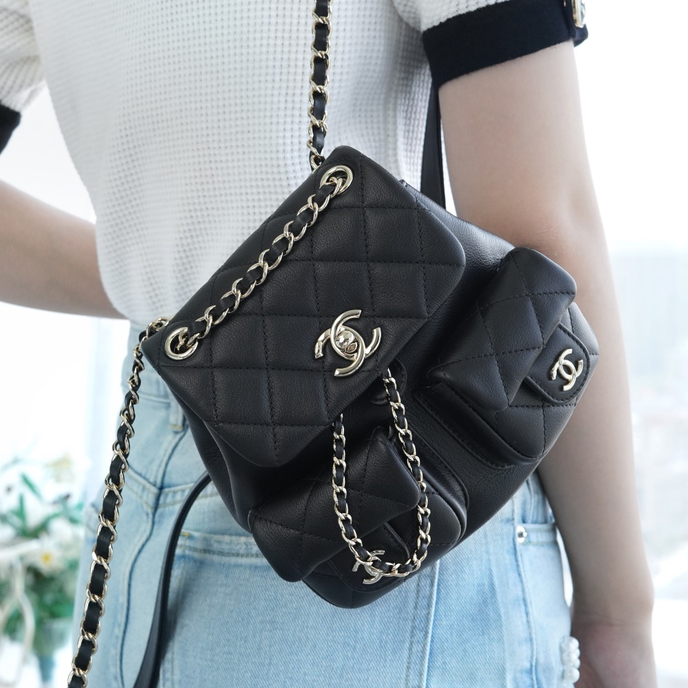 팬더샵 샤넬 23A 듀마 더블 포켓 백 스몰 블랙