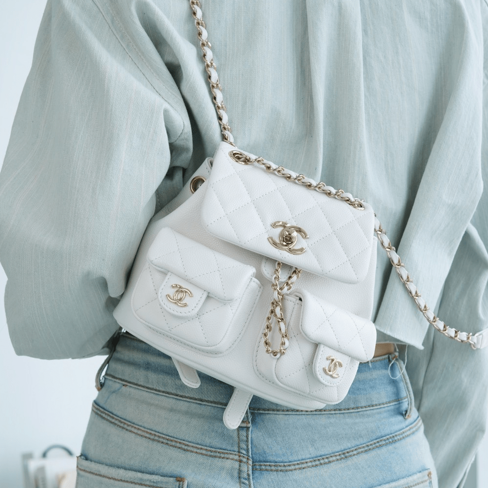 팬더샵 샤넬 23A 듀마 더블 포켓 백 스몰 화이트