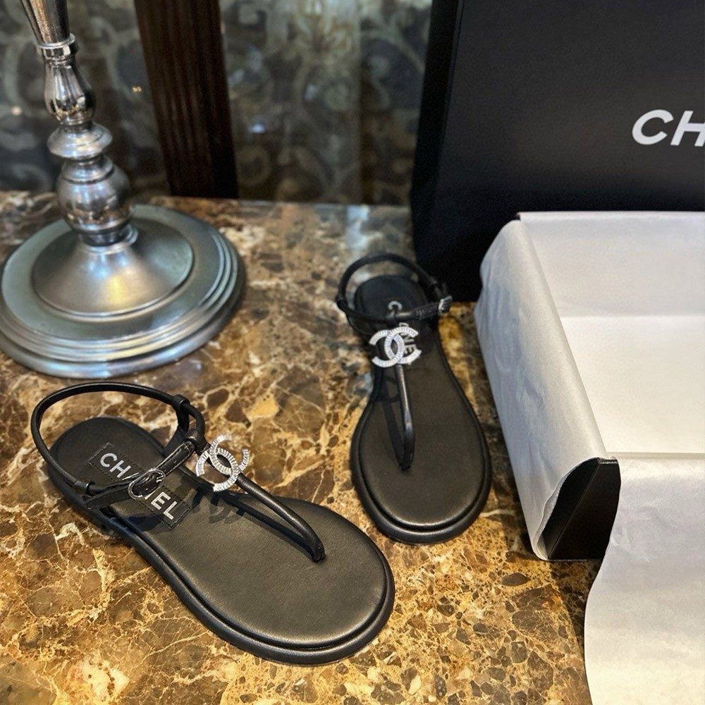 샤넬 24SS 로고 세팅 슬리퍼