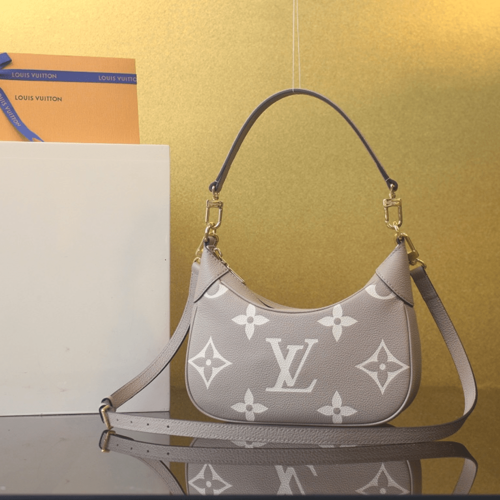 루이비통 바가텔 호보백 크렘 M46112