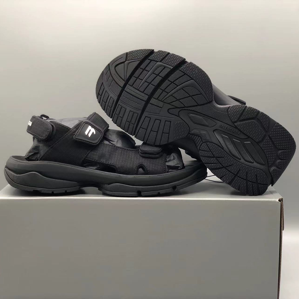 발렌시아가 투어리스트 샌들 블랙