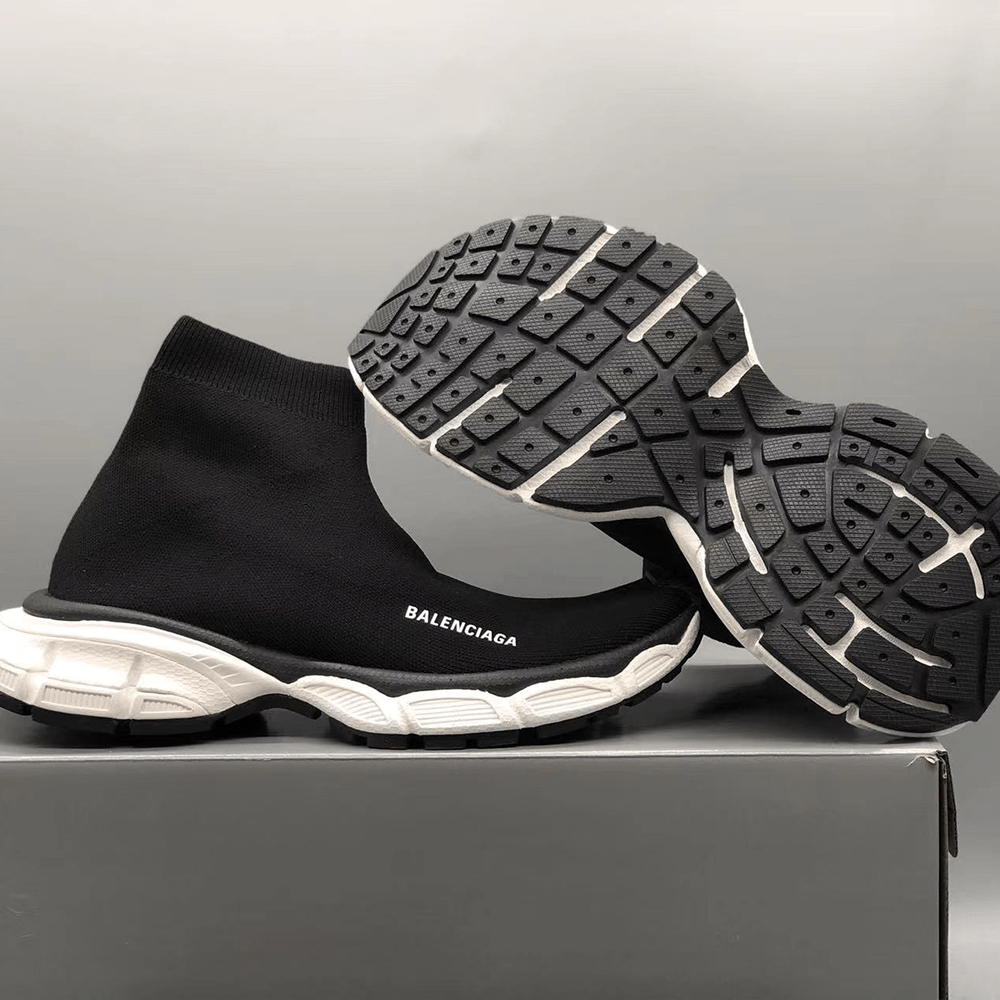 발렌시아가 스피드러너 검흰