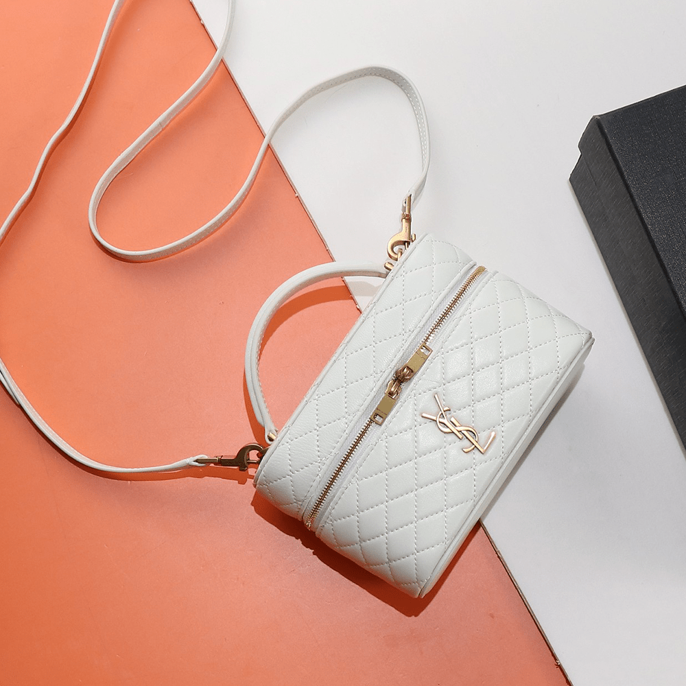 생로랑 램스킨 가비 미니 베니티 크림 크로스백 금장