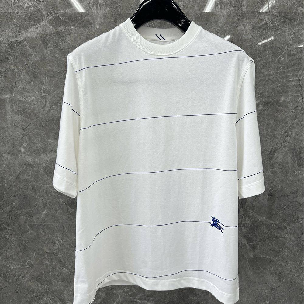 버버리 자수로고 반팔 티셔츠