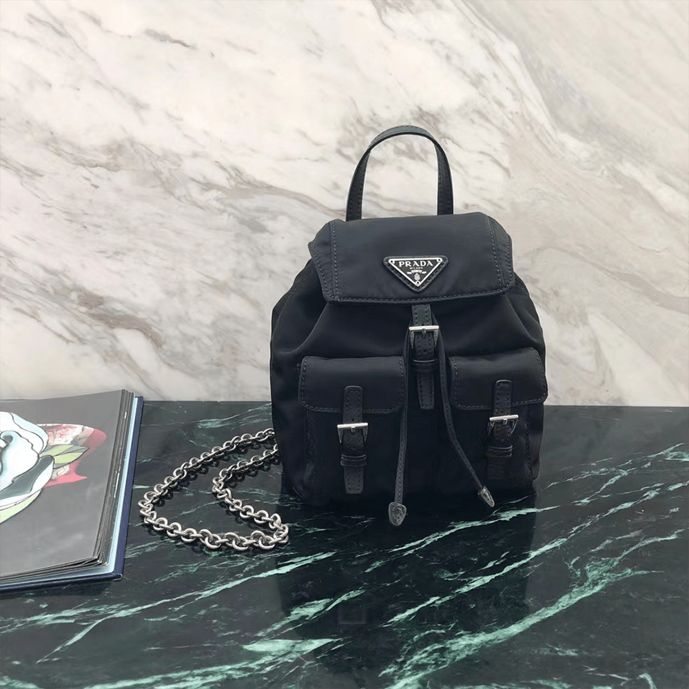 프라다 벨라 미니 크로스 바디 백 블랙 1BH029