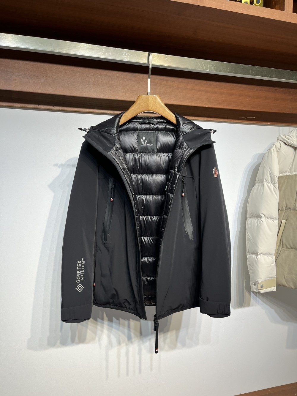 몽클레어 24FW 그레노블 고어택스 다운 자켓