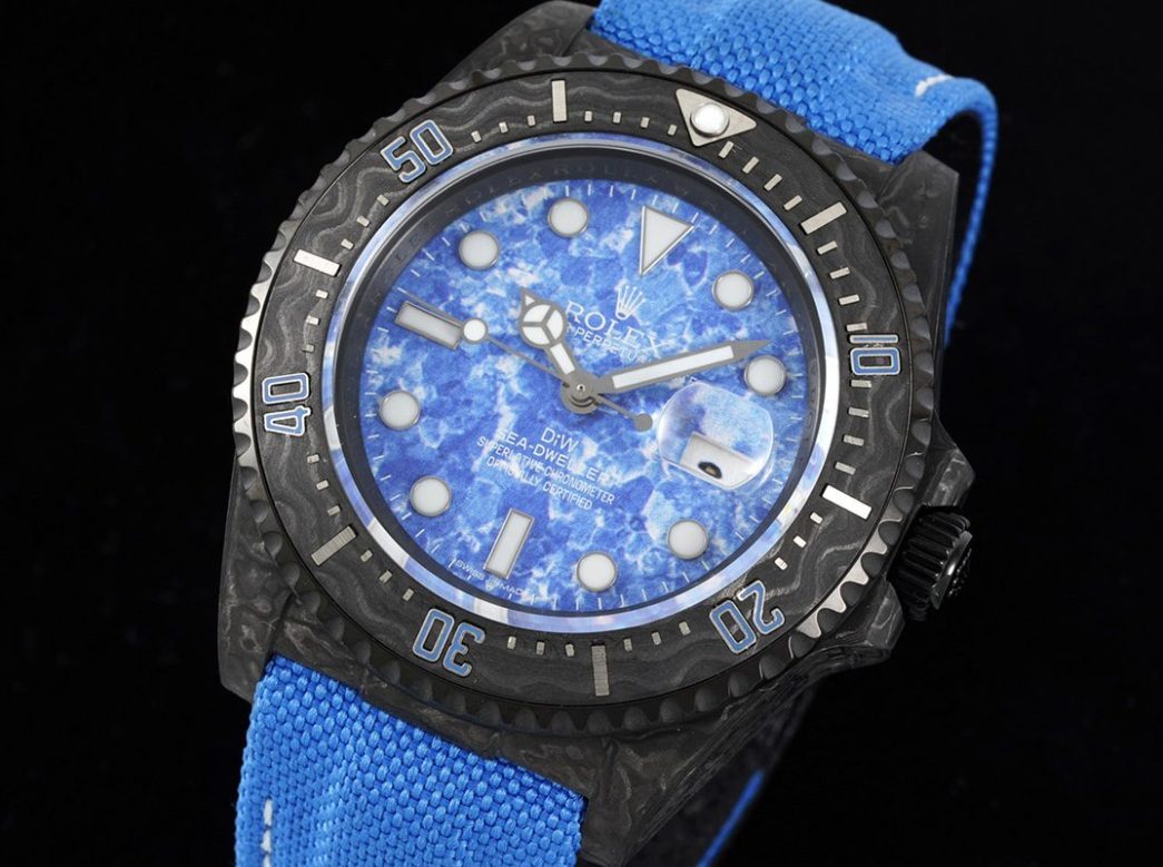 롤렉스 씨드웰러 카본 커스텀 43mm M126600