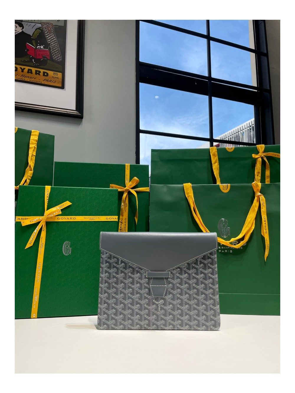 고야드 카몬도 플랩 클러치 그레이