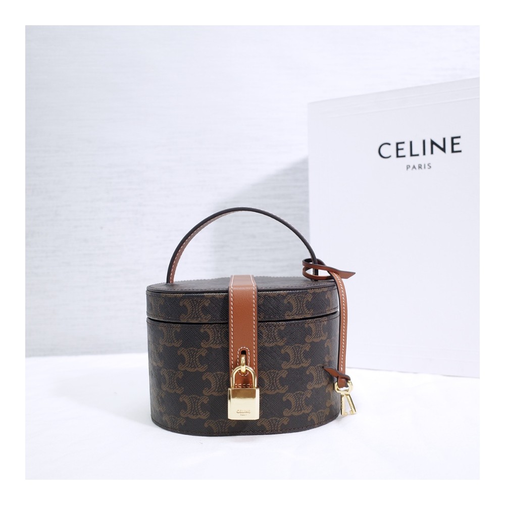 셀린느 베니티 케이스 트리옹프 캔버스 & 카프스킨