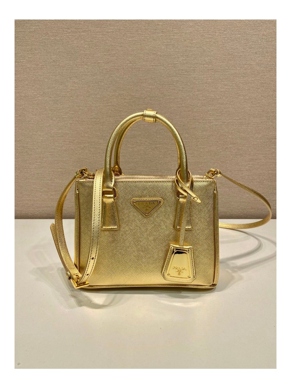 프라다 갤러리아 사피아노 마이크로백