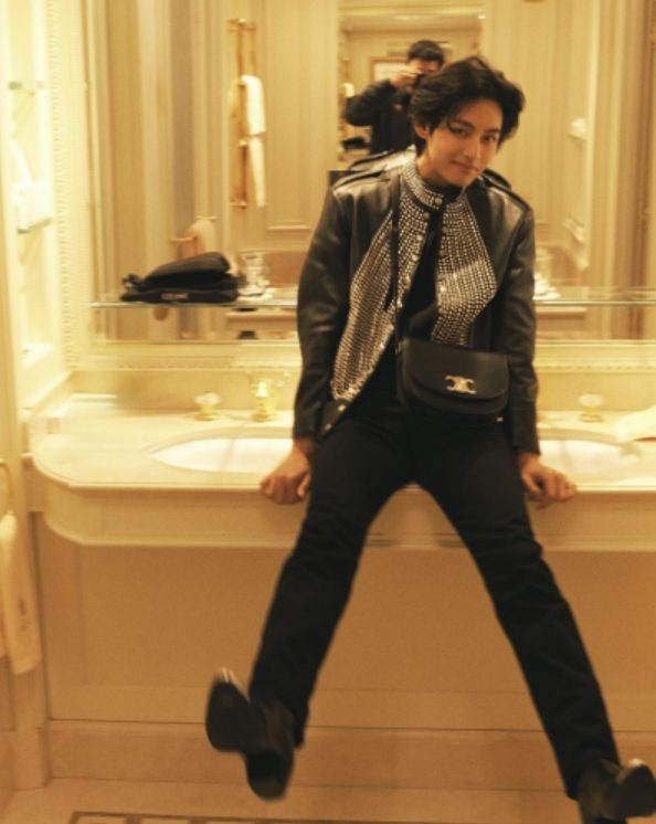 [뷔 PICK] 셀린느 미디엄 베사체 트리옹프백