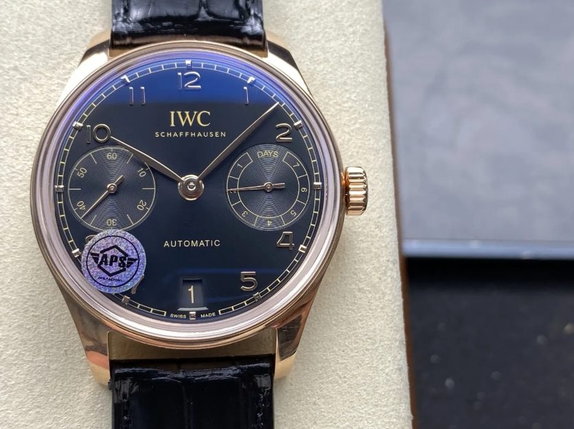 IWC 포르투기저 세븐데이즈 로즈골드 블랙 다이얼 레더 스트랩 42mm IW501707