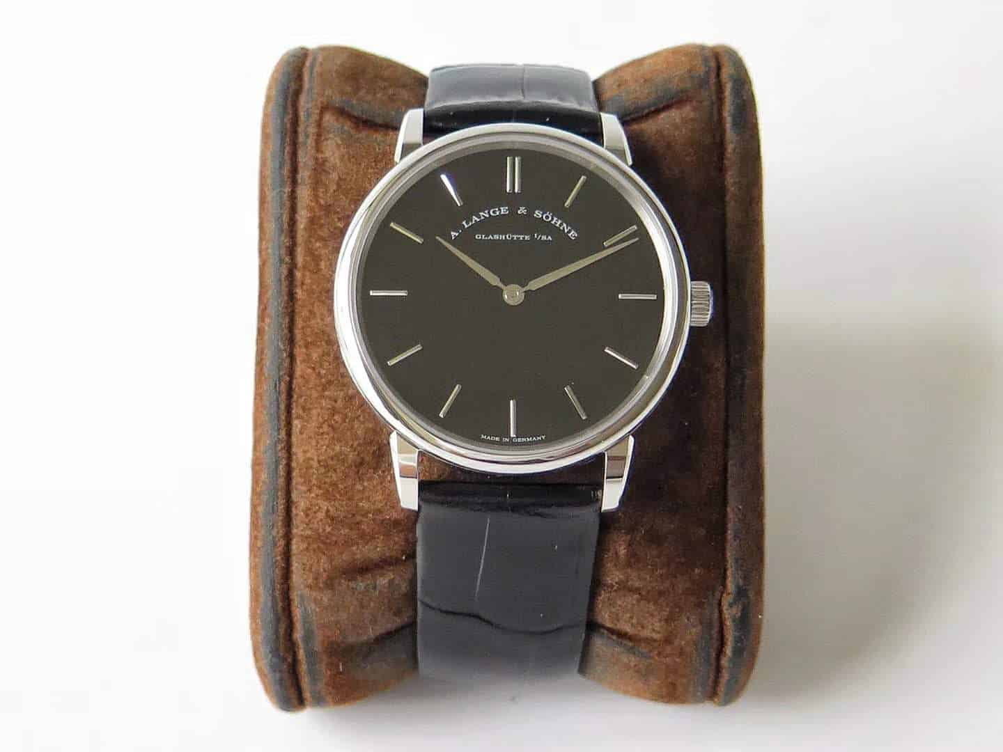 랑에 운트 죄네 SAXONIA 레더 스트랩 드레스 워치 39mm 205.086